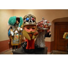 Hasta 50 mil pesos en trajes de huehues de Cholula